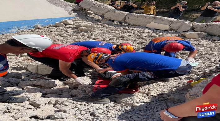 Niğde’de Gerçeği Aratmayan Deprem Tatbikatı