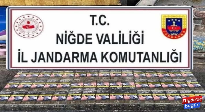 Jandarma yol kontrolünde kaçak sigara ele geçirdi.