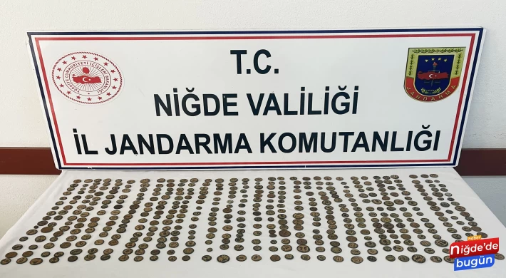 Tarihi eser kaçakçıları jandarmadan kaçamadı