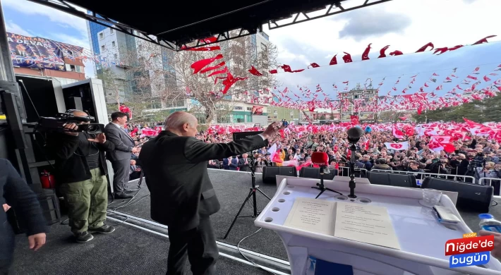 MHP Lideri Devlet Bahçeli'yi Niğde'de Binlerce Vatandaş Karşıladı