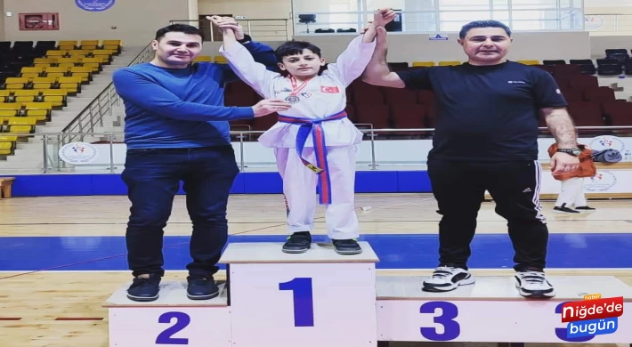 Siirt’te düzenlenen Minikler Teakwondo turnuvası