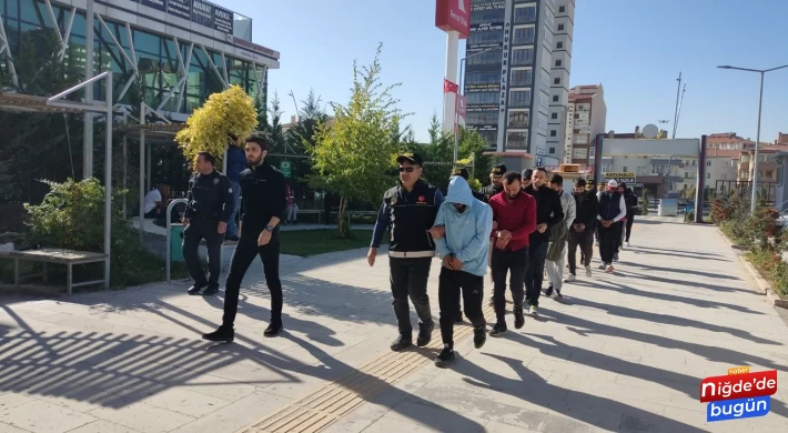 Niğde'de düzenlenen uyuşturucu operasyonunda 28 kişi gözaltına alındı