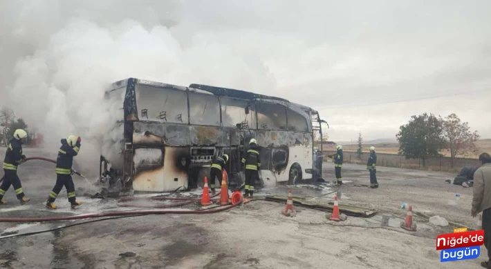 Yolcu Otobüsü Alev Alev Yandı