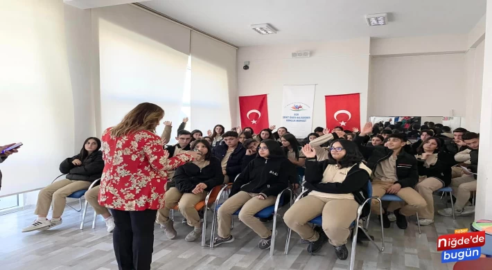 Bor’da Gençlere Afet Bilinci Konferansı