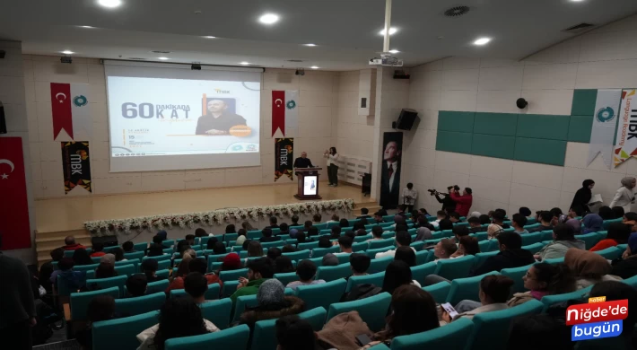 Niğde Ömer Halisdemir Üniversitesi’nde 60 Dk’da 60 Kat İngilizce Semineri Düzenlendi.