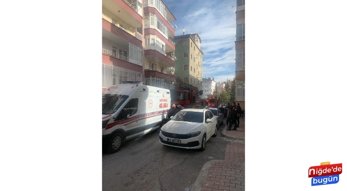 6 katlı apartmanda çıkan yangın korkuttu