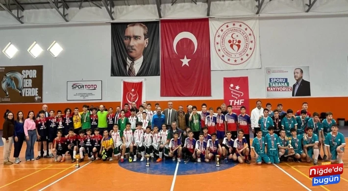 Yıldızlar Erkek futsal müsabakaları tamamlandı