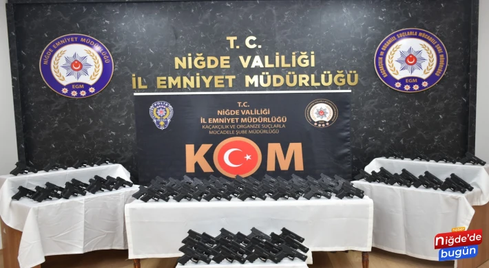 Niğde'de Durdurulan Tır’da Cephanelik Çıktı