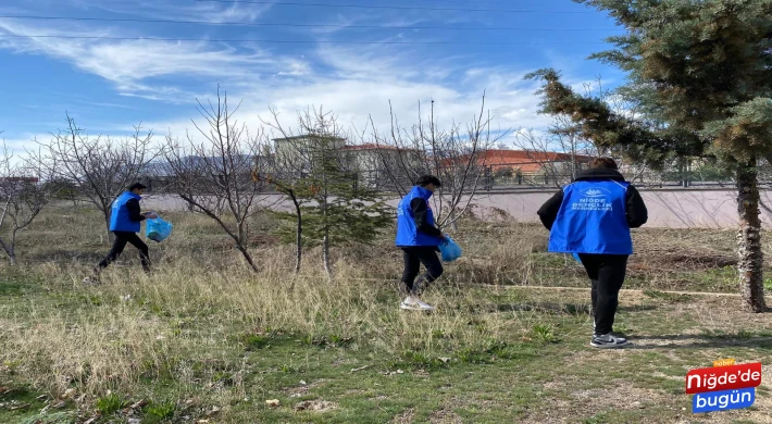 Niğde’de Gönüllü Gençler Piknik Alanlarını Temizledi