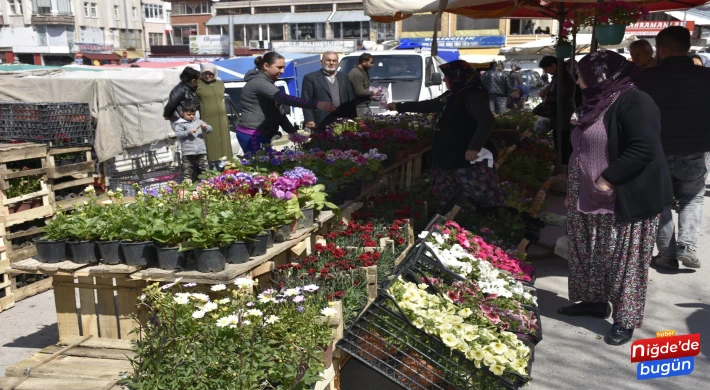 Niğde’de Baharın Gelmesiyle Çiçek Sezonu Başladı