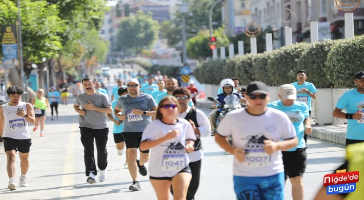 Sporcular, Şehit Ömer Halisdemir Anısına Koştu