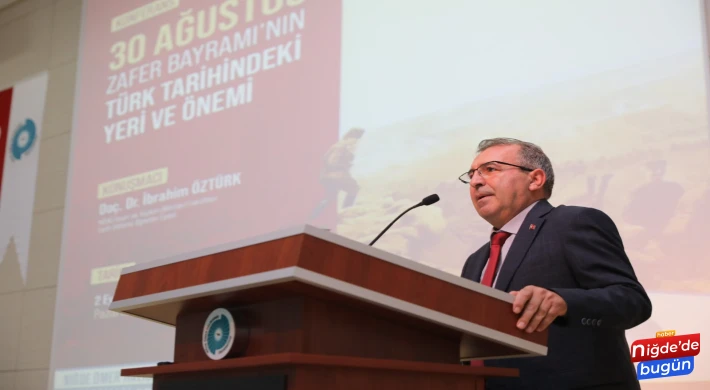 Üniversitede 30 Ağustos Zafer Bayramı Dolayısıyla Konferans Düzenlendi