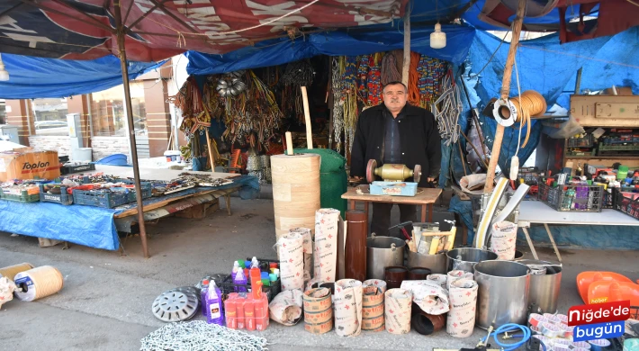 Niğdeli seyyar satıcıların soğuk havada geçim sınavı!