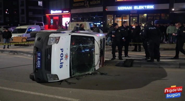 Polis Aracı ile Otomobil Çarpıştı: 1’i Ağır 6 Yaralı