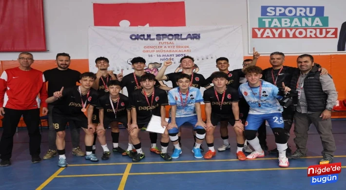 Okul Sporları Genç Erkekler Futsal Grup Müsabakaları tamamlandı