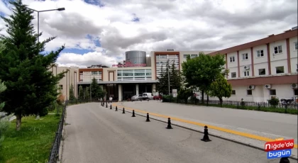 Niğde'de sağlıkta şiddete alkışlı protesto