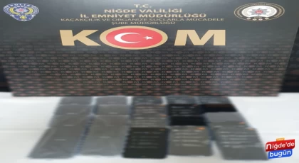 Niğde’de KOM ekipleri 21 adet gümrük kaçağı cep telefonu ele geçirdi.