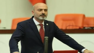 AK Partili Zafer Işık’tan İyi Partili Hüseyin Örs’e zeytin dalı