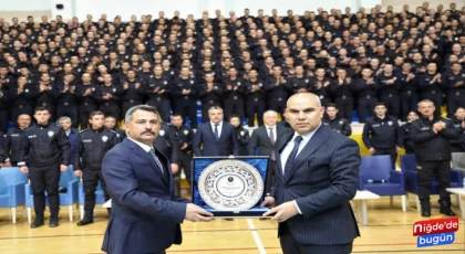 Vali Mustafa Koç Niğde Polis Meslek Eğitim Merkezi’ni (POMEM) ziyaret ederek burada eğitim gören öğrencilerle yemekte bir araya geldi.