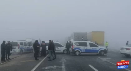 Şehitlerimiz Var , Askeri Araç Tır'a Çarptı