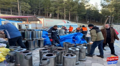 Yardımlarınız Niğdemizden afet bölgelerimize akın akın gelmeye devam ediyor.