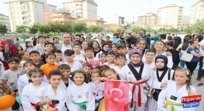 Başkan Özdemir Yaz Spor Okulunun Açılışına Katıldı