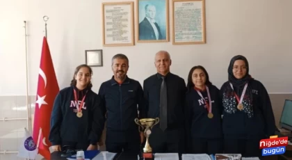 Niğde Fen Lisesi Şampiyonluğa Adını Yazdırdı