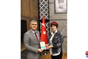 Ödüllü yazardan Vali Çelik’e ziyaret