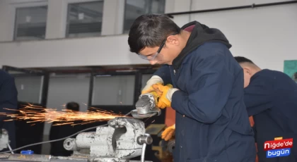 Bu Okuldan Mezun Olan Öğrencilere Özel Sektörden Yoğun Talep