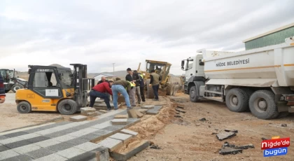 Niğde Belediyesi Yeni Hastane Binası Etrafında Yol Yapım Çalışmalarına Başladı