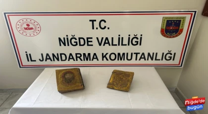 Niğde’de kamu görevinde olan 2 kişi 200 bin dolarlık tarihi el yazması kitapla yakalandı.