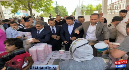 Niğde Şehit Aileleri Derneği'nden aşure ikramı