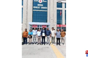 Niğde CHP Gençlik Kollarından İnstagram Yasağına Suç Duyurusu