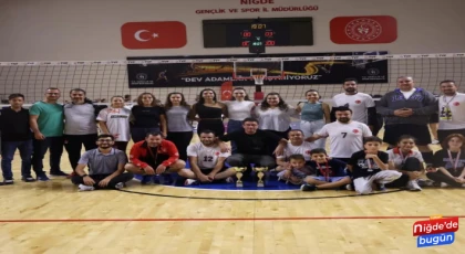 Niğde’de Kamu Spor Oyunları Voleybol Turnuvası Nefes Kesti